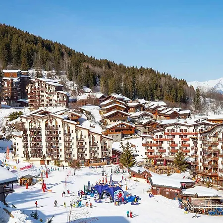 Sud Centre Station Et Skis Aux Pied La Tania